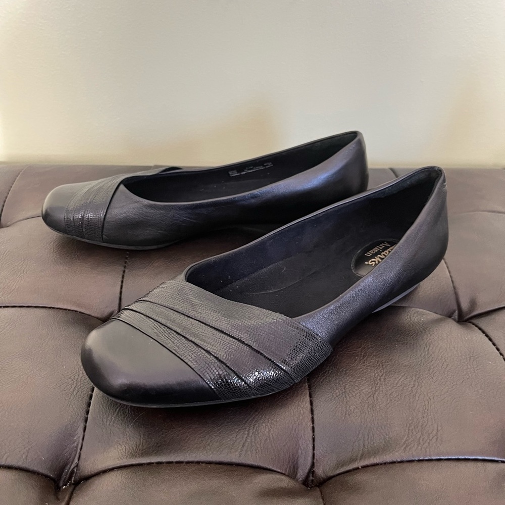Clarks flats - Picture 5 of 7